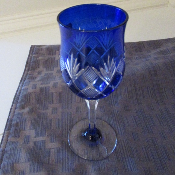 1  Red & 1 Blue Hand cut to clear glass Stemware - Picture 5 of 11